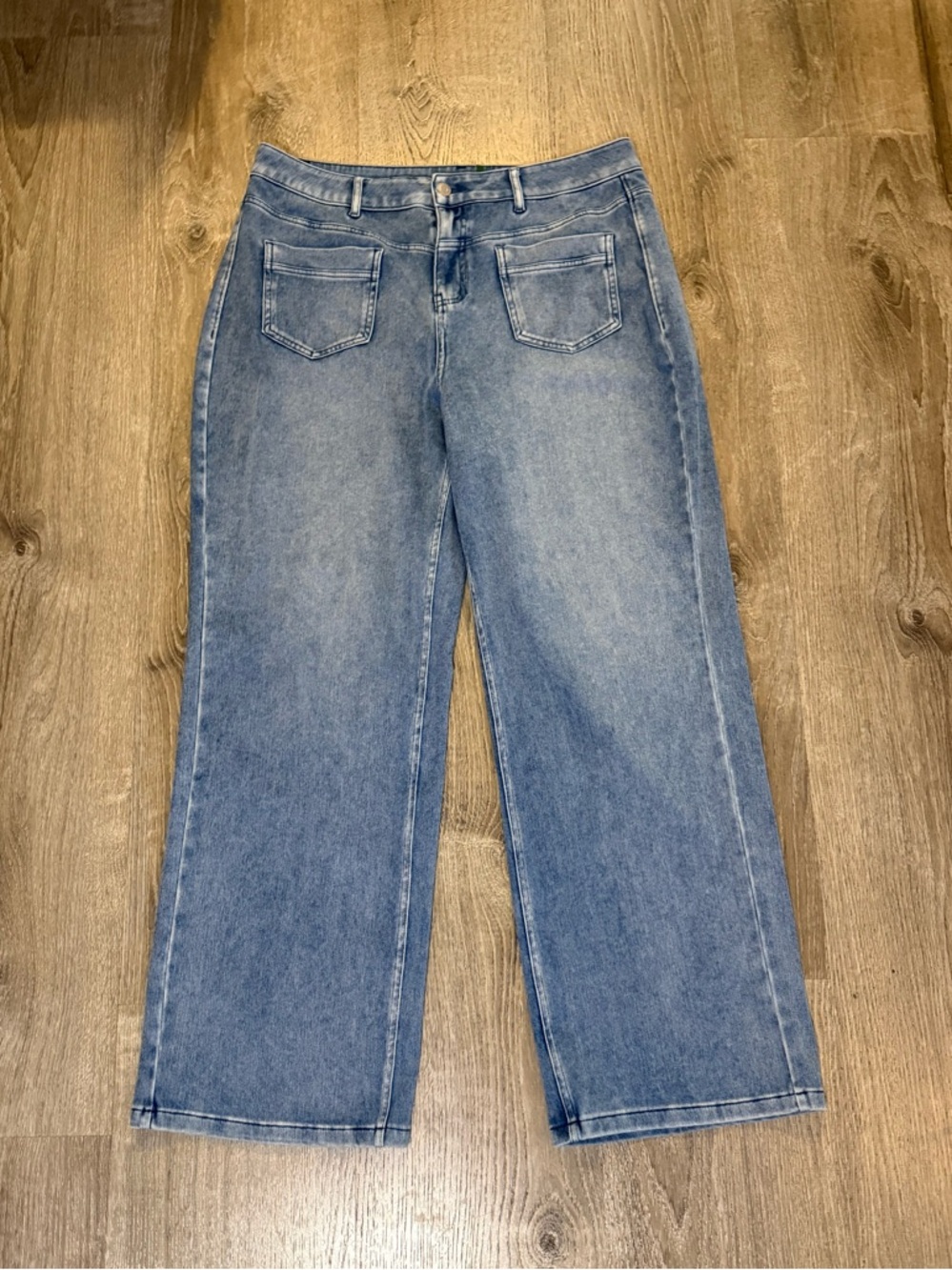 Halara Flex Mid Rise Straight Leg Casual
Jeans with Pockets (large) - Picture 3 of 8